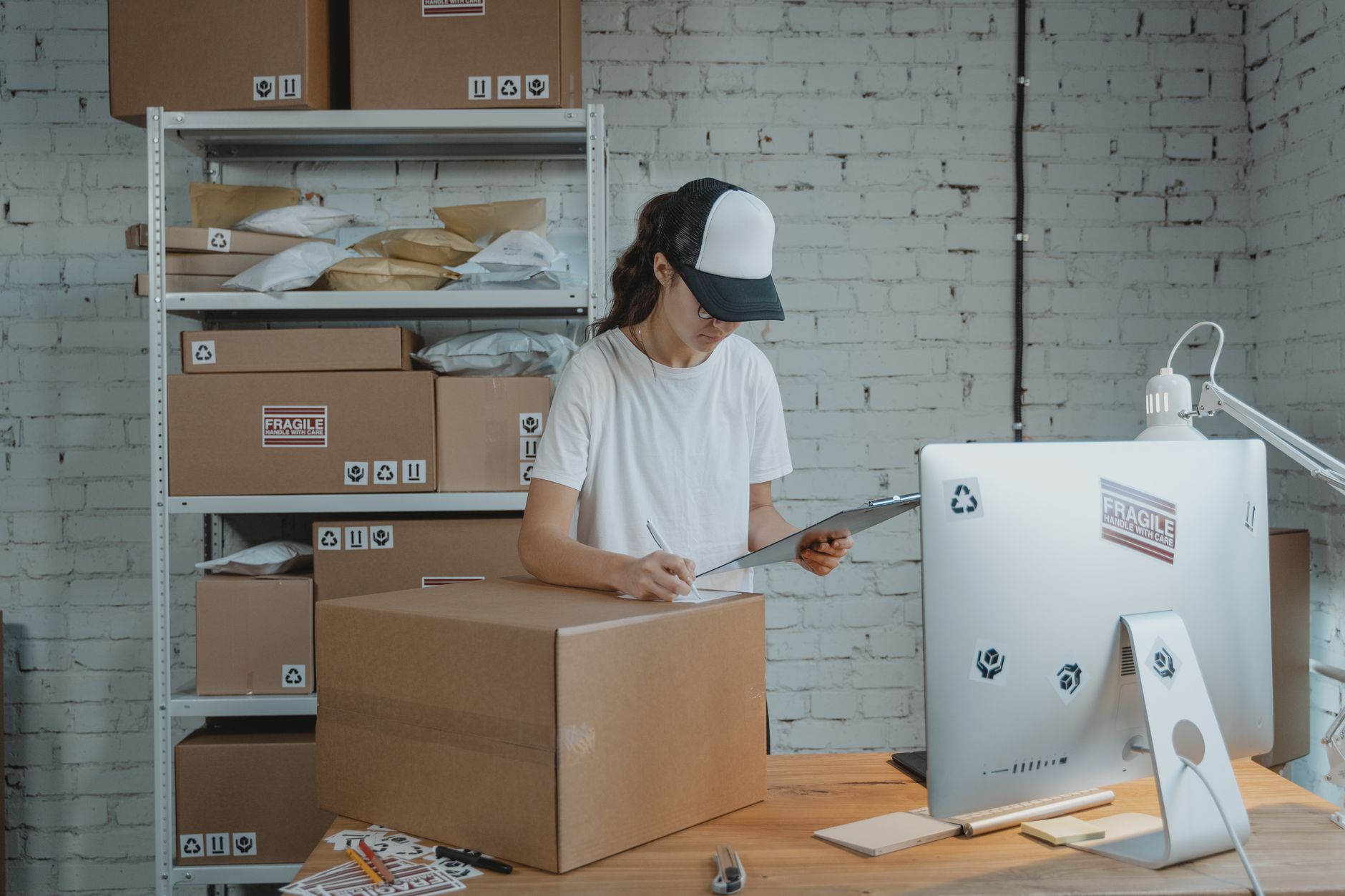 Những Lưu Ý Quan Trọng Khi Quản Lý Kho Hàng Cho Người Bán Hàng Online